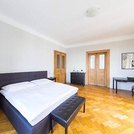 Boheme Apartment Prague Three Екстериор снимка