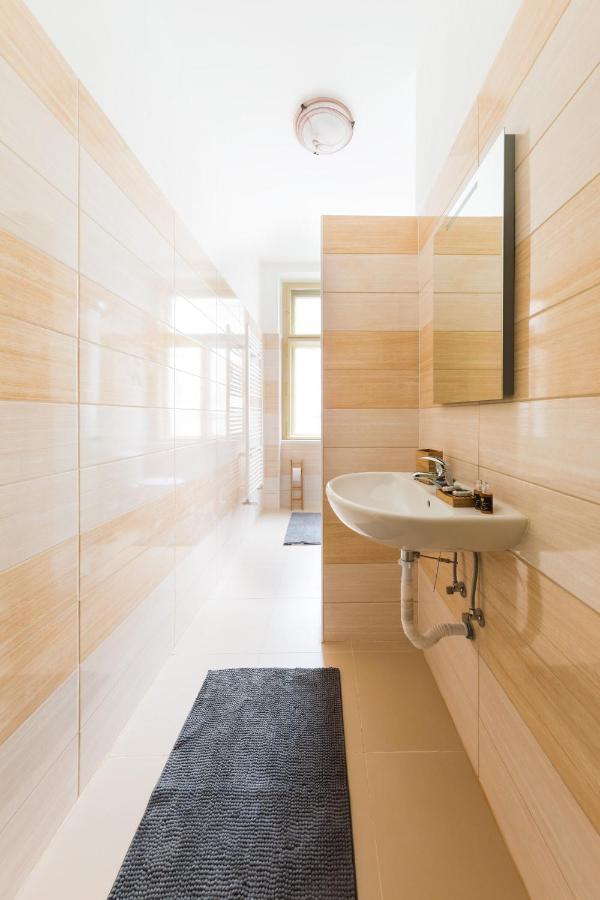 Boheme Apartment Prague Three Екстериор снимка